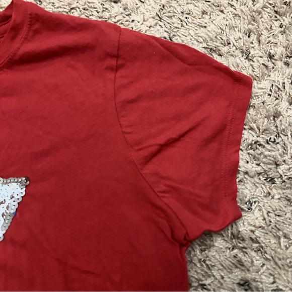 Guess Sequin Logo Triangle Red Baby Tee Women’s Size Medium T-Shirt Y2K - Picture 6 of 14